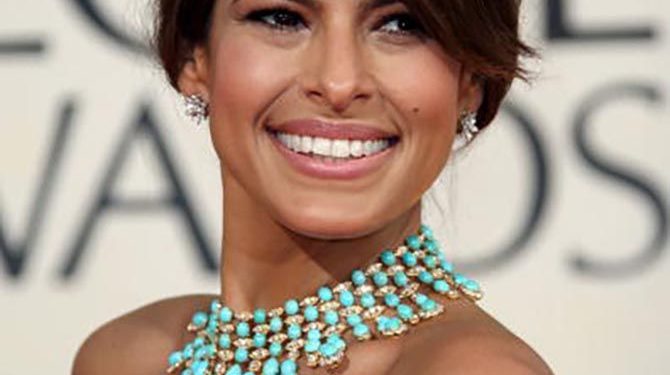 Van Cleef & Arpels on the red carpet. Turquoise, emerald and